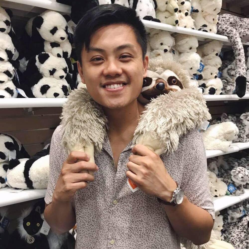 Meet your Posher, Derrick